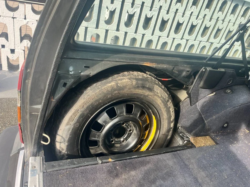 1993 Volvo 245 - Image 13 of 13