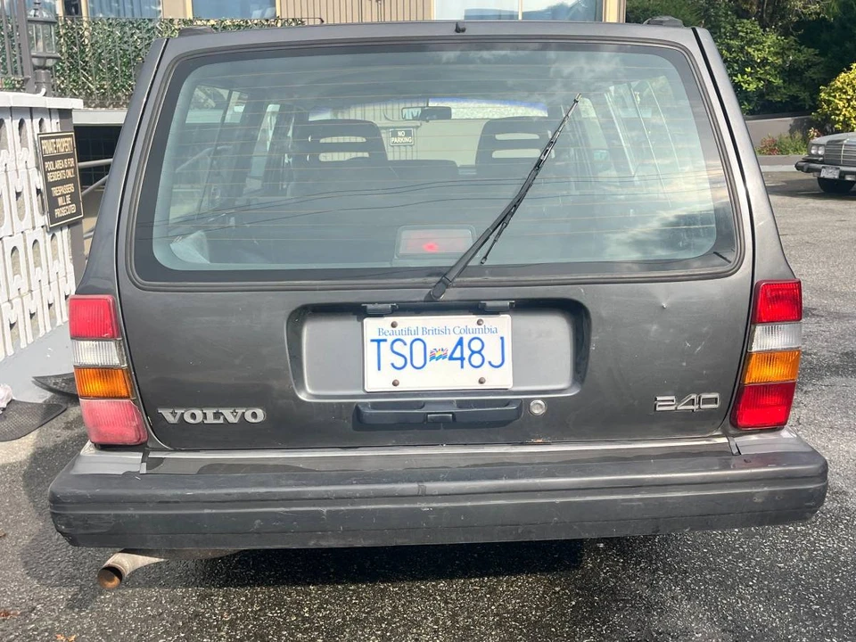 1993 Volvo 245 - Image 6 of 13