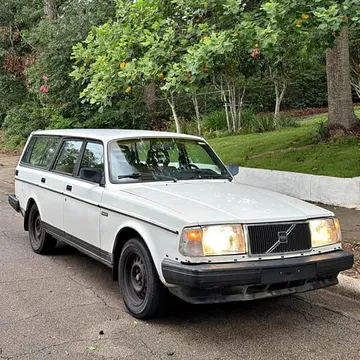 1993 Volvo 240 Wagon 4D