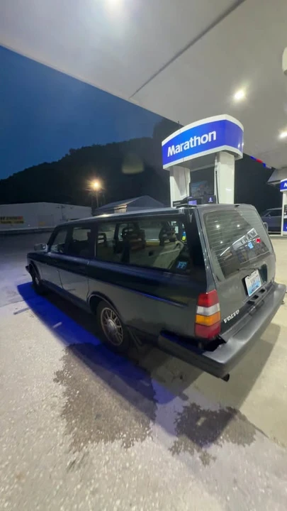 1993 Volvo 245 - Image 2 of 15