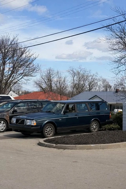 1993 Volvo 245 - Image 15 of 15