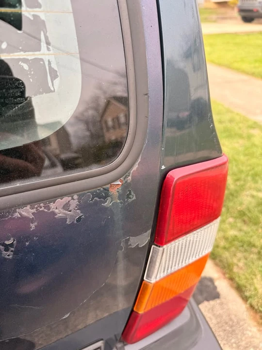 1993 Volvo 245 - Image 11 of 15