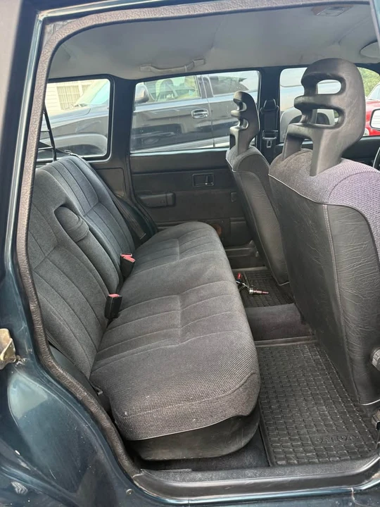 1993 Volvo 245 - Image 14 of 19
