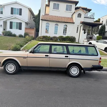 1993 Volvo 240 Wagon 4D