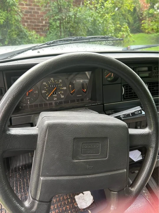 1993 Volvo 245 - Image 7 of 12