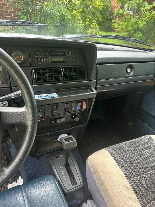 1993 Volvo 245 - Image 6 of 12