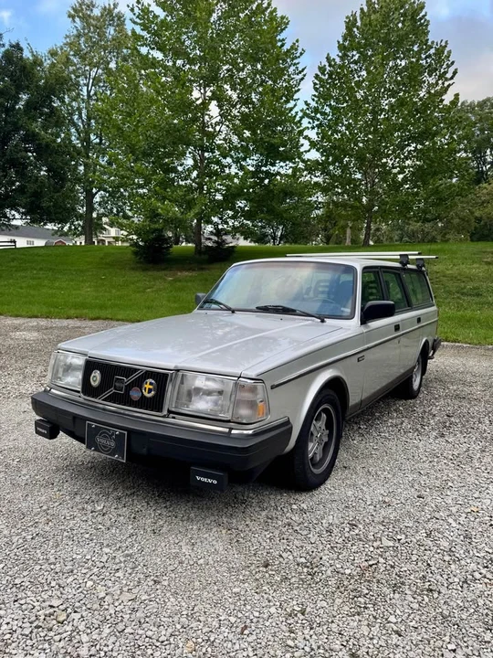 1993 Volvo 245 - Image 2 of 11