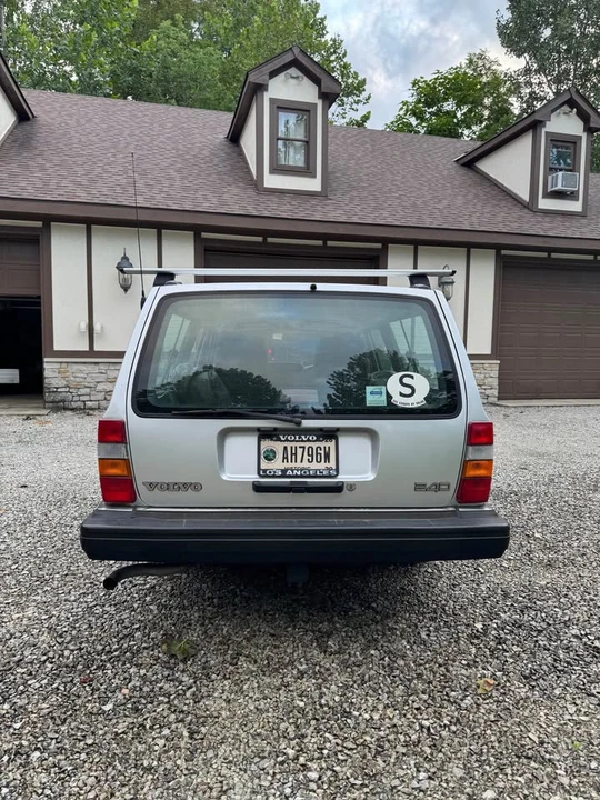1993 Volvo 245 - Image 5 of 11