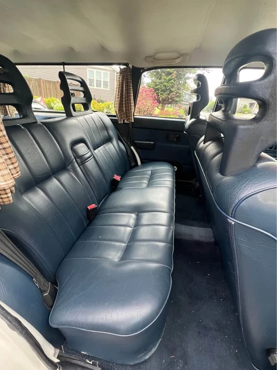 1993 Volvo 245 - Image 7 of 10