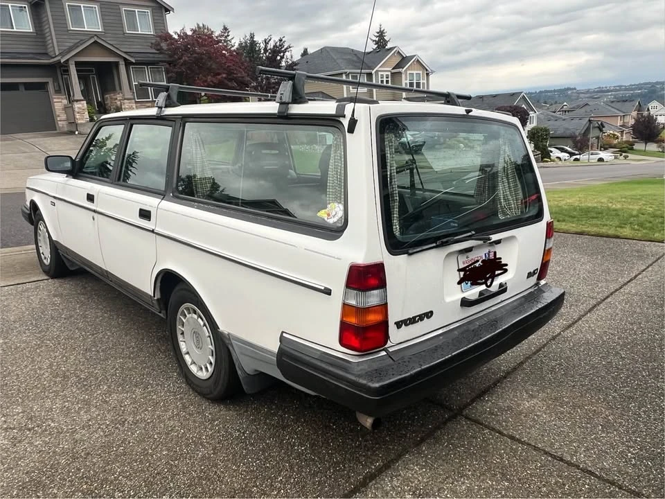 1993 Volvo 245 - Image 3 of 10