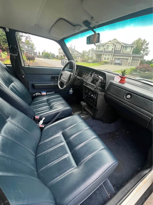 1993 Volvo 245 - Image 5 of 10