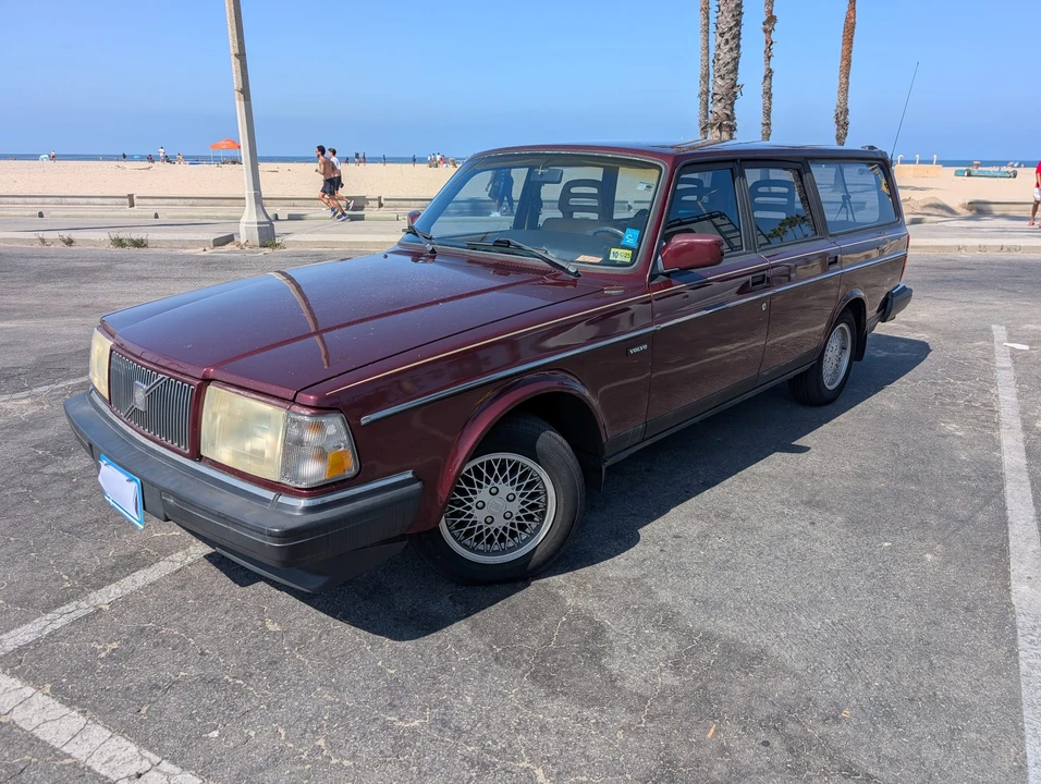 1993 Volvo 245 - Image 4 of 31