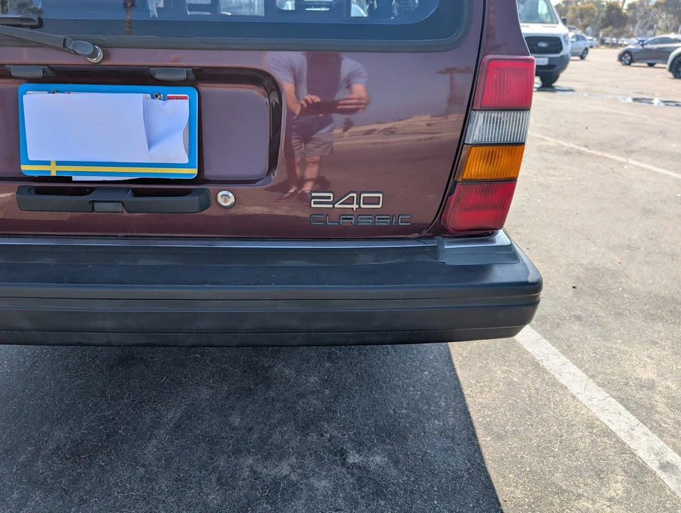 1993 Volvo 245 - Image 26 of 31