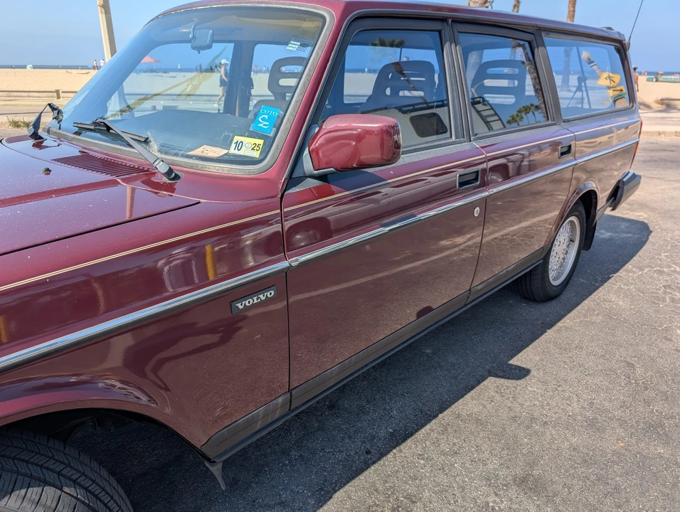 1993 Volvo 245 - Image 21 of 31
