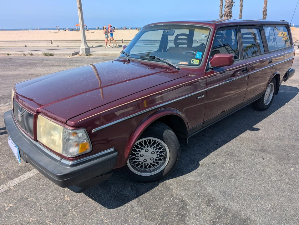 1993 Volvo 245 - Image 5 of 31