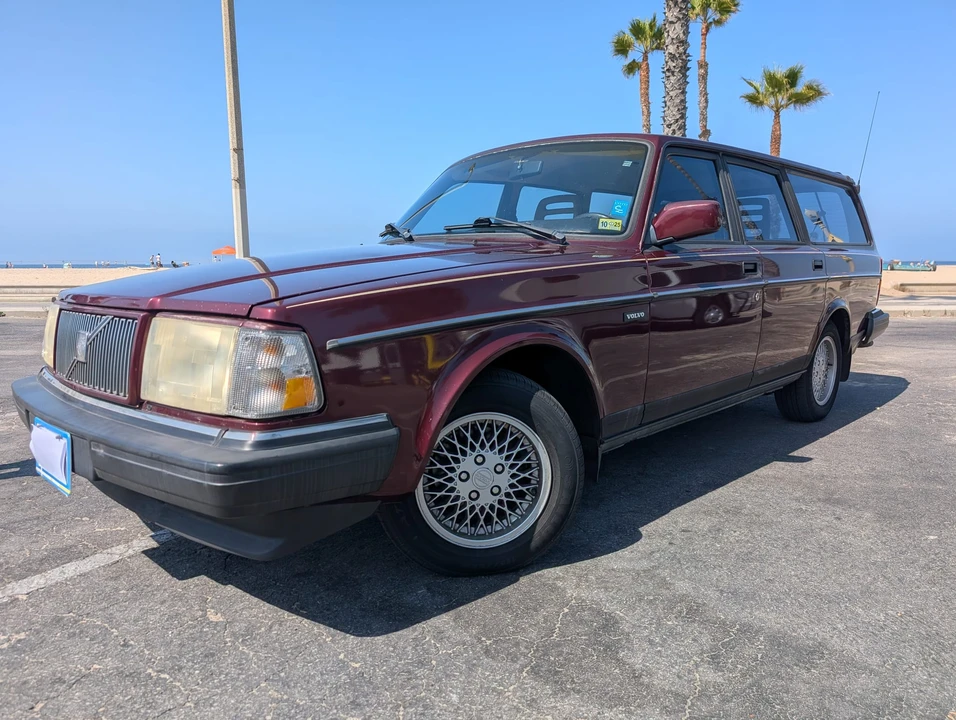 1993 Volvo 245 - Image 3 of 31