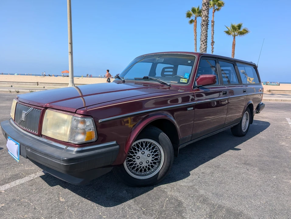 1993 Volvo 245 - Image 6 of 31