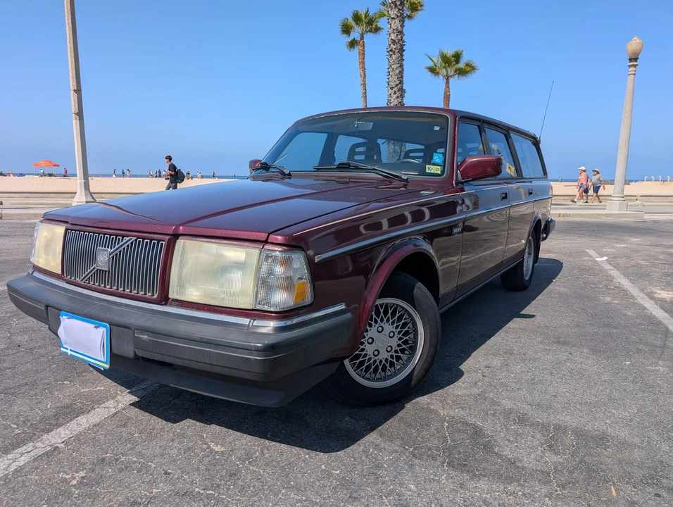 1993 Volvo 245 - Image 9 of 31