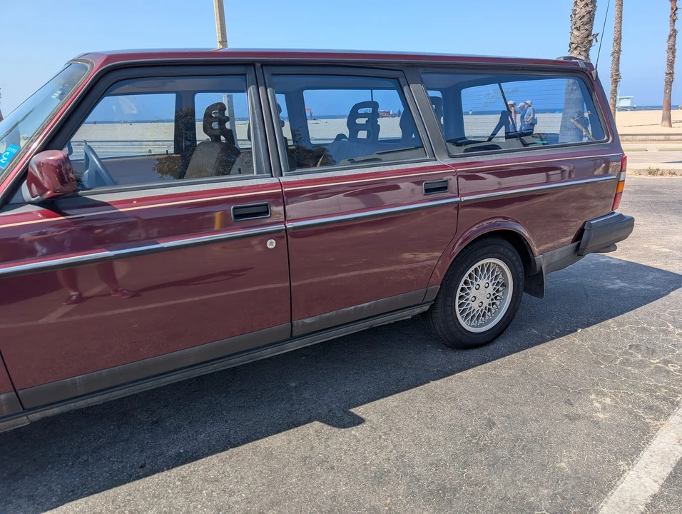 1993 Volvo 245 - Image 22 of 31