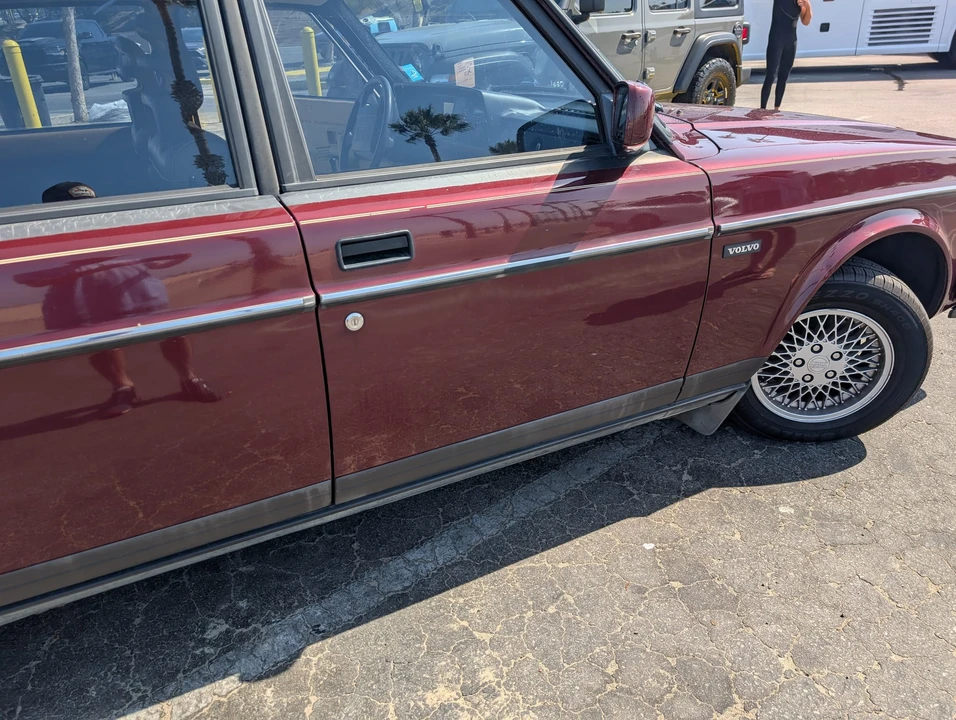 1993 Volvo 245 - Image 29 of 31