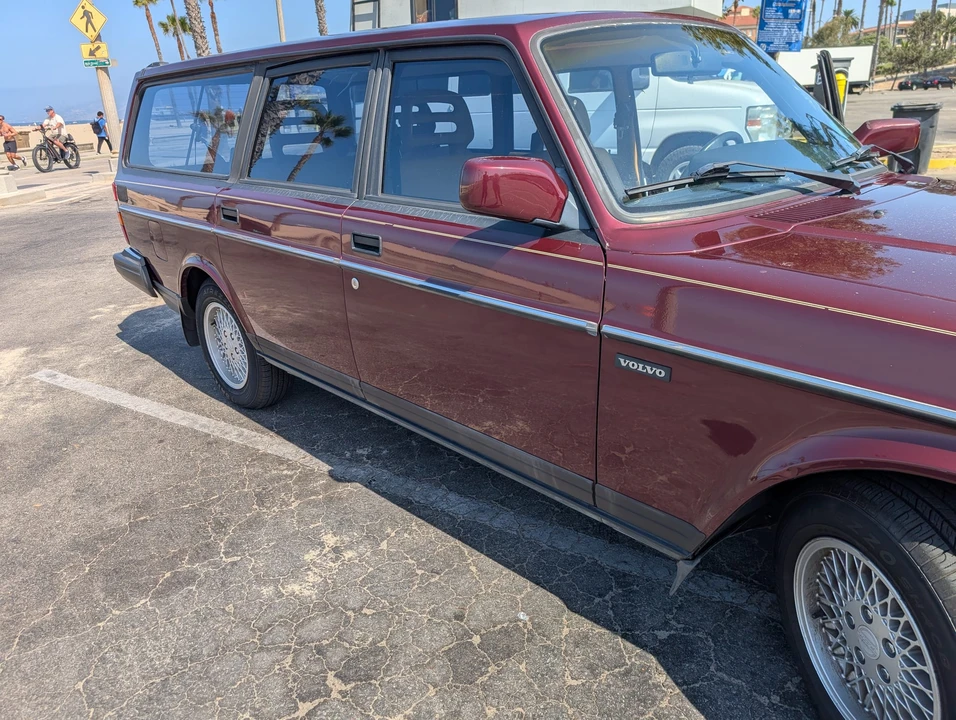 1993 Volvo 245 - Image 30 of 31