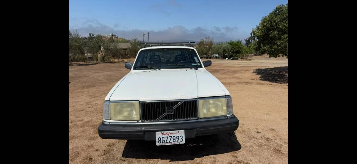 1993 Volvo 245 - Image 2 of 3