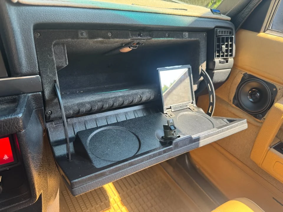 1993 Volvo 245 - Image 15 of 19