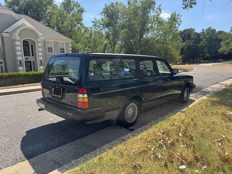 1993 Volvo 245 - Image 5 of 19