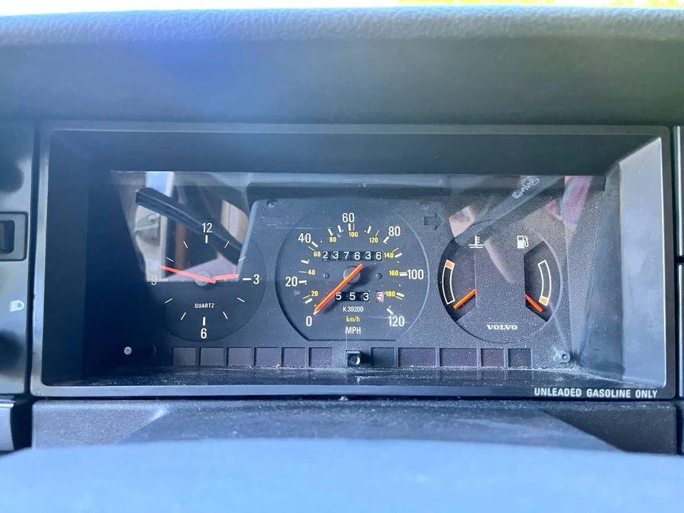 1993 Volvo 245 - Image 15 of 23