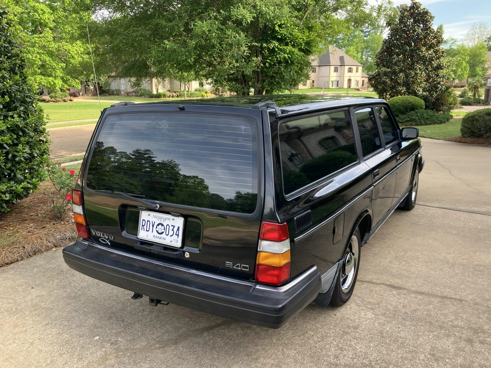 1993 Volvo 245 - Image 11 of 21