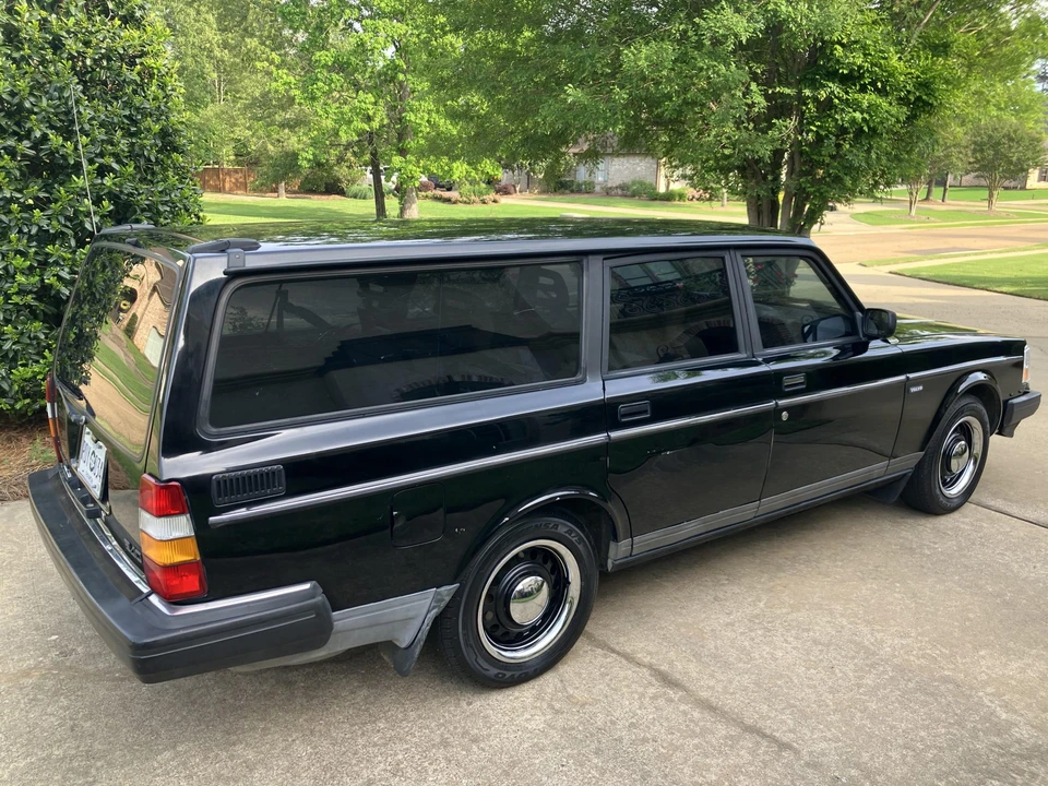 1993 Volvo 245 - Image 10 of 21