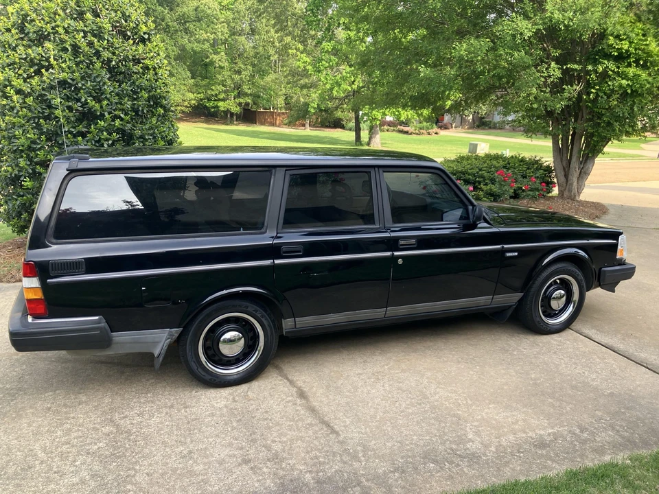 1993 Volvo 245 - Image 9 of 21
