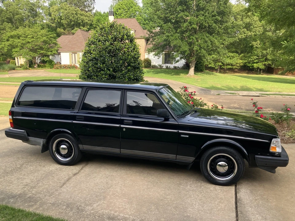 1993 Volvo 245 - Image 7 of 21