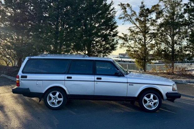 1993 Volvo 245 - Image 3 of 7