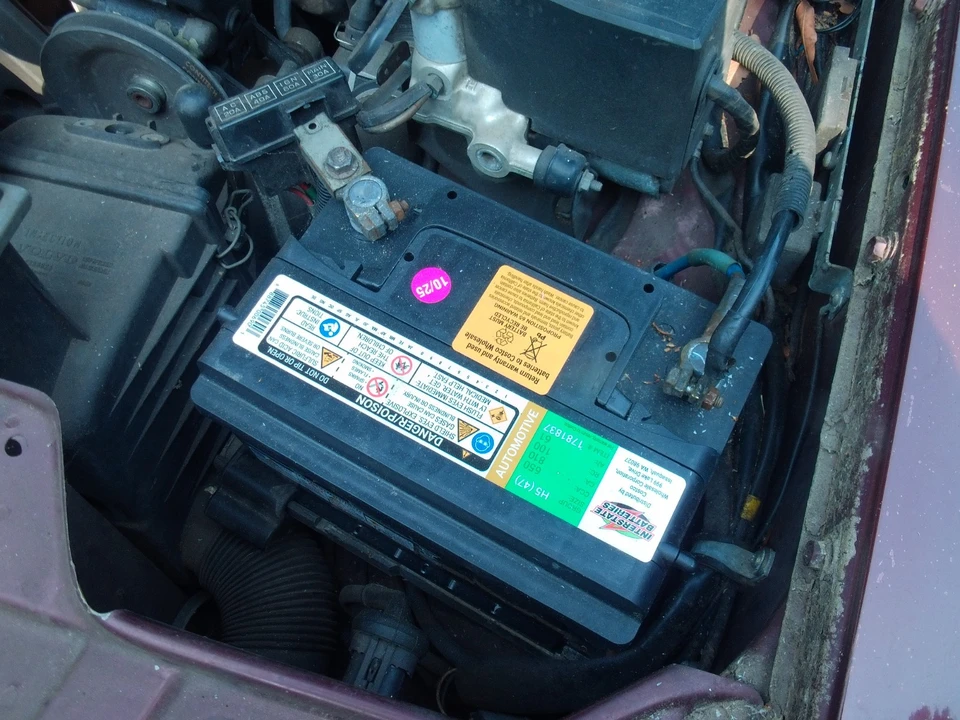 1993 Volvo 244 - Image 27 of 31