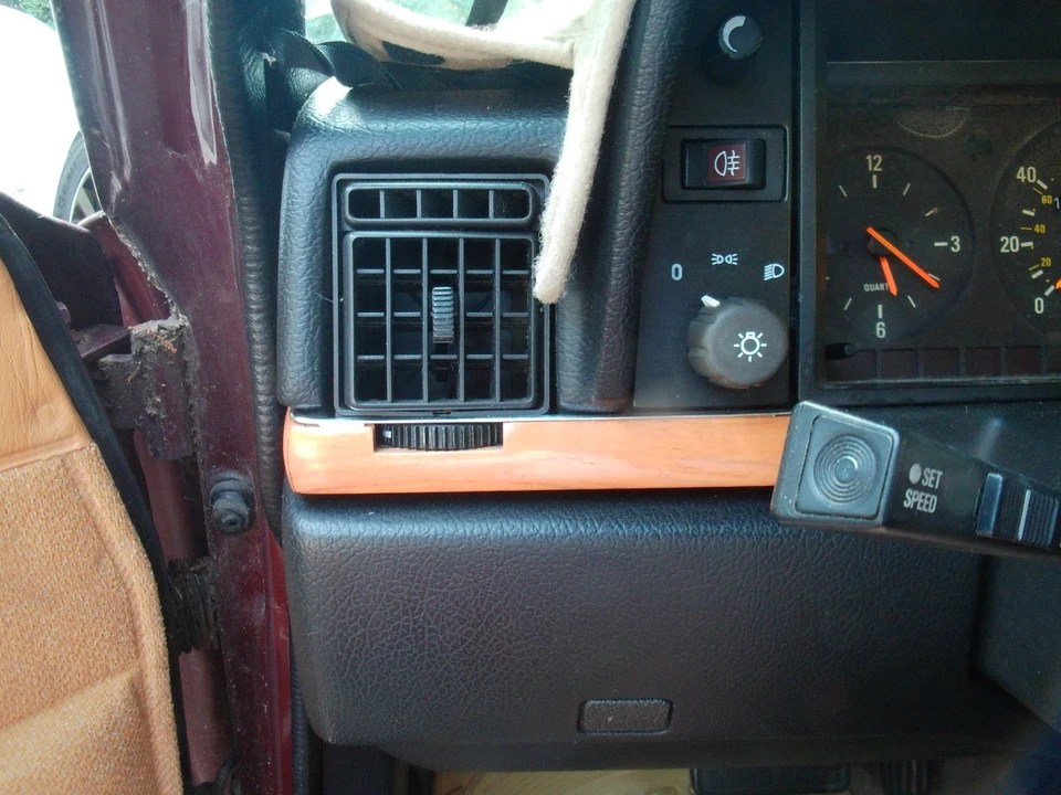 1993 Volvo 244 - Image 31 of 31