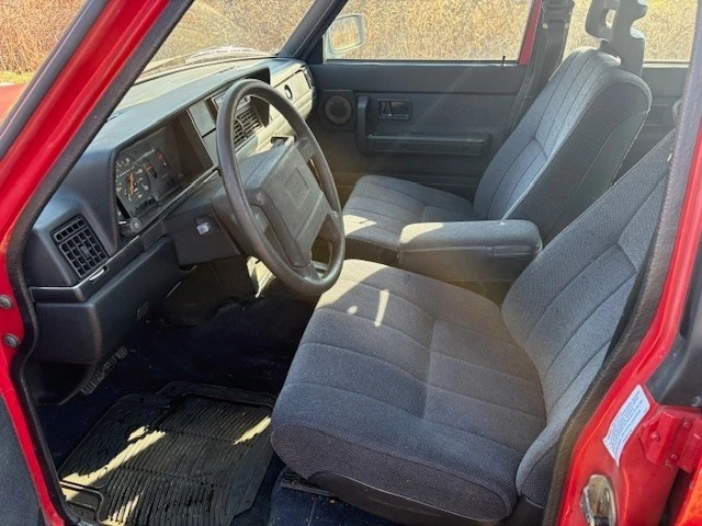1993 Volvo 200 Series - Image 6 of 9