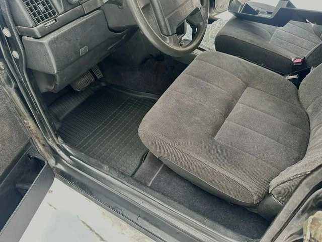 1993 Volvo 200 Series - Image 16 of 21