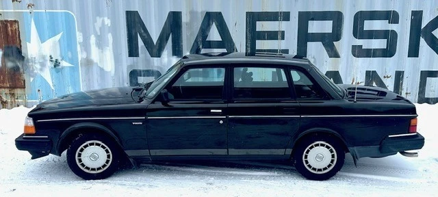 1993 Volvo 200 Series - Image 2 of 21
