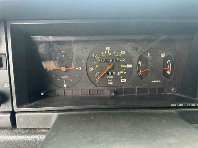 1993 Volvo 200 Series - Image 15 of 21
