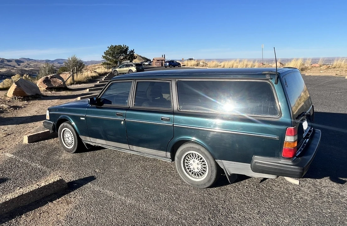1993 Volvo 200 Series - Image 5 of 11