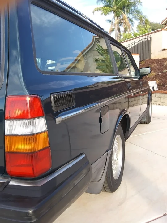 1993 Volvo 200 Series - Image 12 of 21