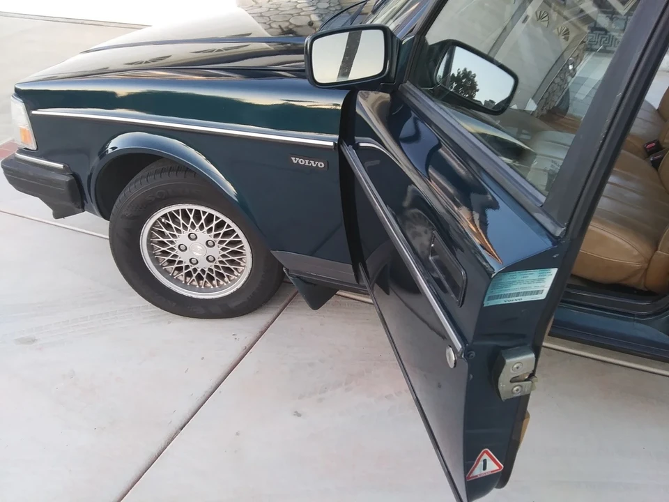 1993 Volvo 200 Series - Image 15 of 21