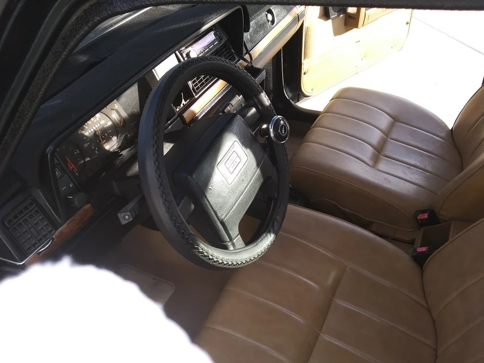 1993 Volvo 200 Series - Image 18 of 21