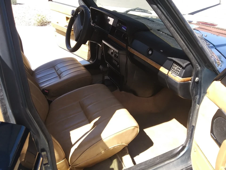 1993 Volvo 200 Series - Image 20 of 21