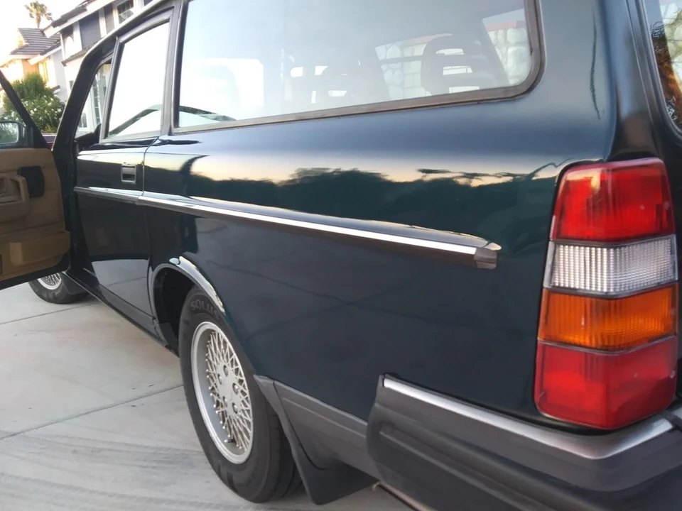 1993 Volvo 200 Series - Image 16 of 21