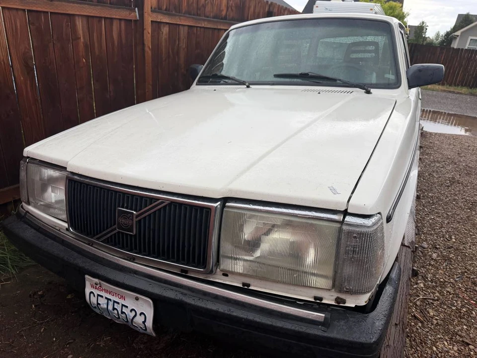 1993 Volvo 245 - Image 2 of 6