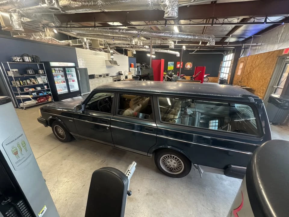 1993 Volvo 245 - Image 6 of 19