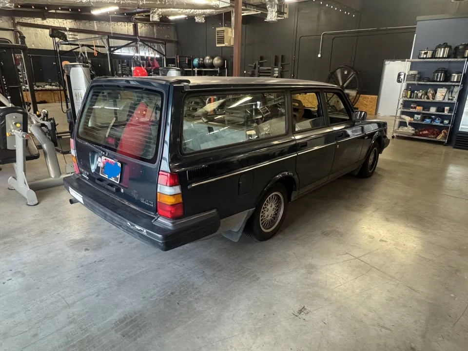 1993 Volvo 245 - Image 3 of 19