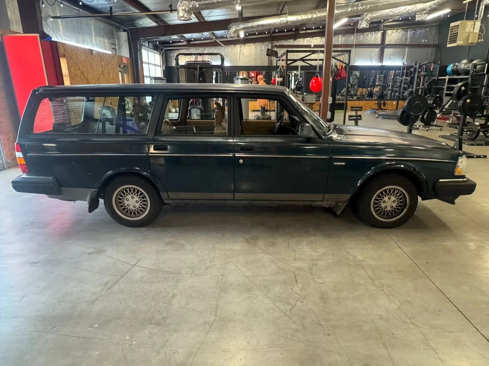 1993 Volvo 245 - Image 2 of 19
